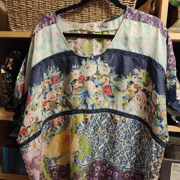 🌸 Johnny Was Floral Patchwork Top 100% silk - Picture 1 of 3